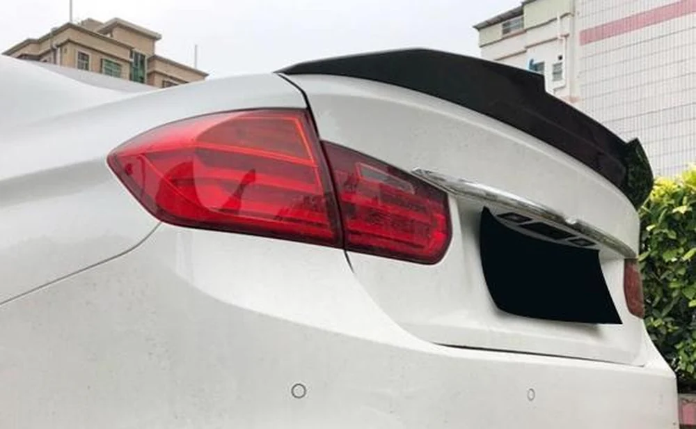 Carbon fiber rear spoiler for BMW F8X M3 and M4