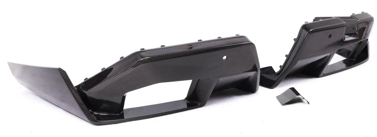 Dry carbon fiber rear diffuser for BMW G90 M5