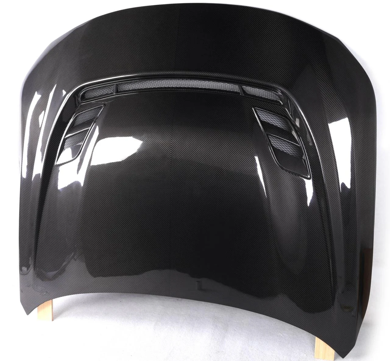 Dry carbon fiber hood for BMW G87 M2