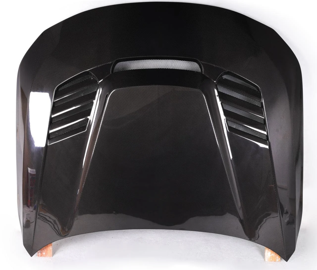 Dry carbon fiber hood for BMW G87 M2